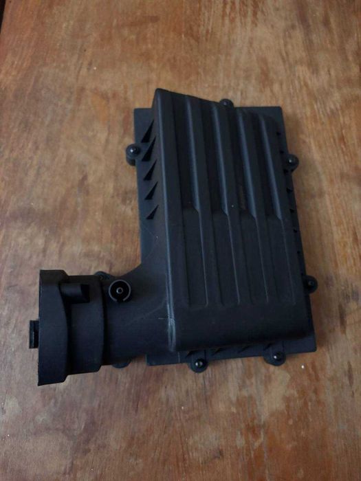 Кришка повітряного фільтра Tiguan 2 VAG 5Q0129607AA