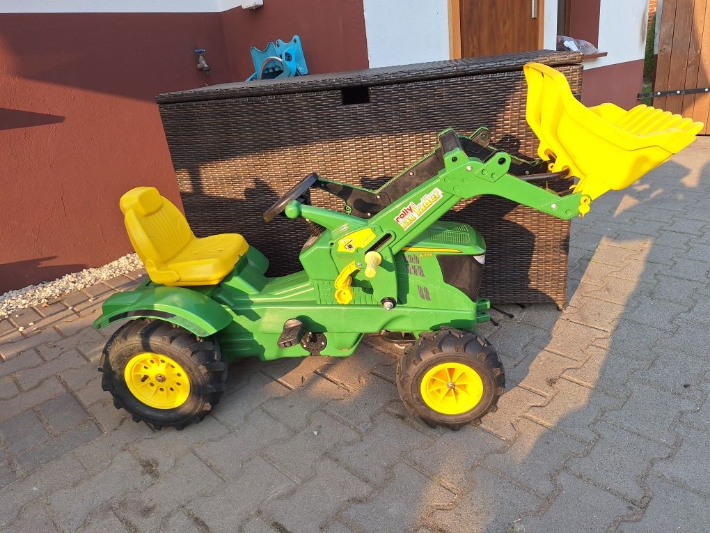 Traktorek John Deere pompowane koła przyczepa zamiatarka Rolly toys