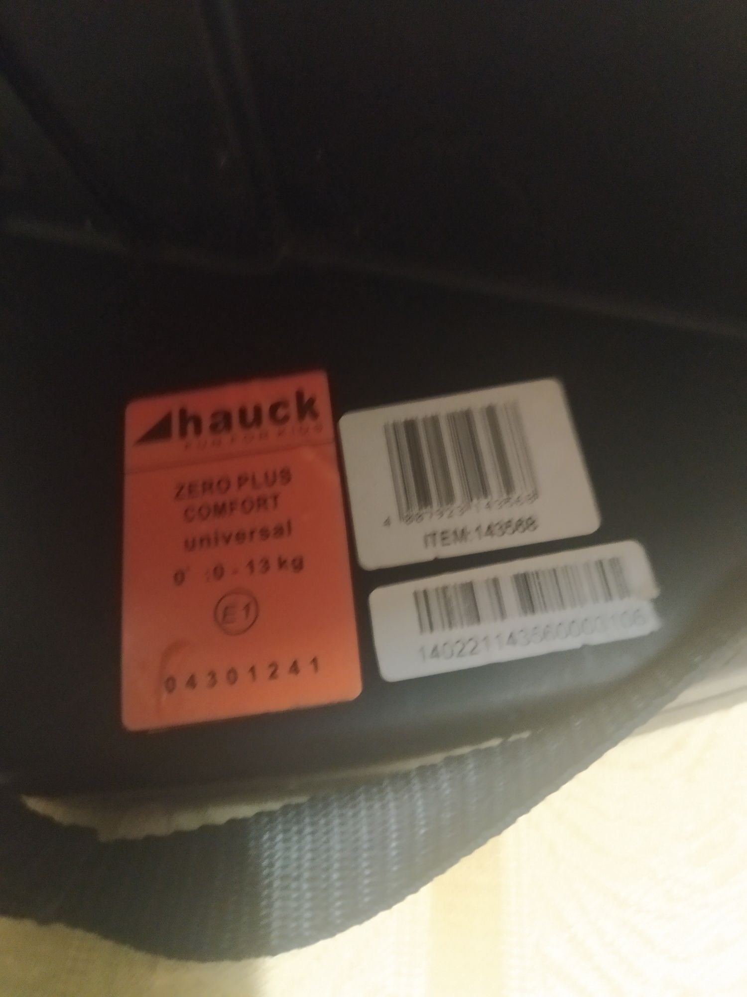 Fotelik samochodowy Hauck Comfort od 0-13 kg, dla dzieci i niemowląt.