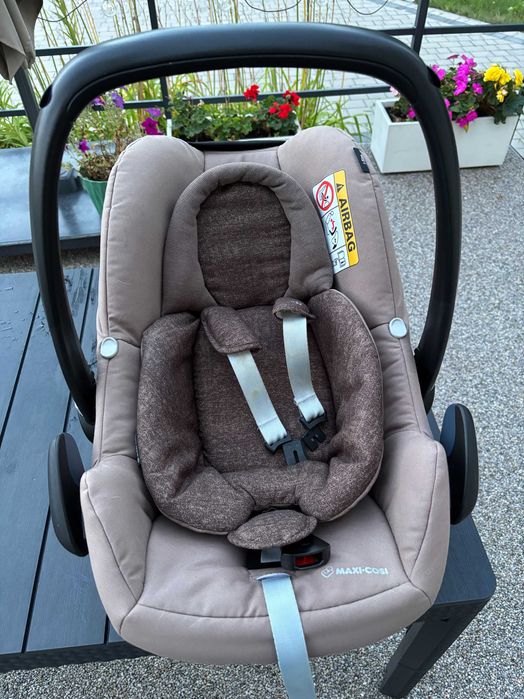 Nosidełko MaxiCosi Rock plus baza