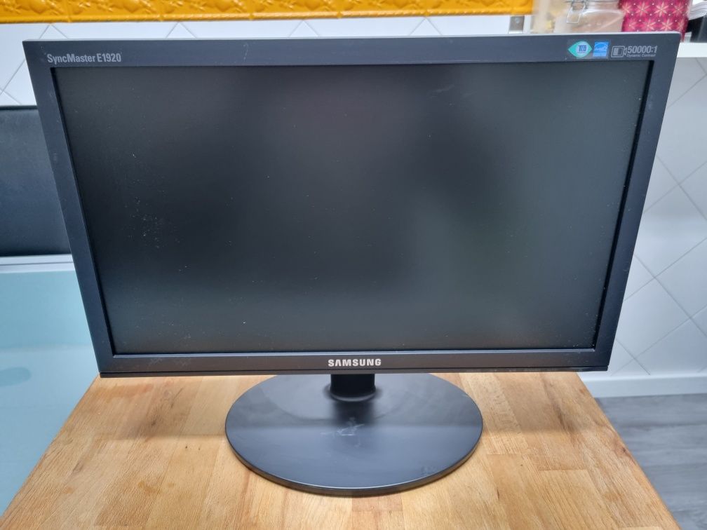 Lote de Monitores Asus/Samsung/Dell/ Lenovo/LG