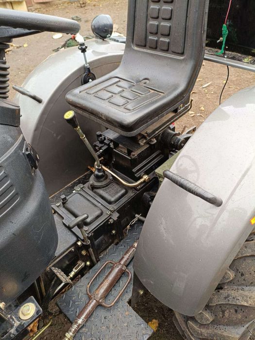 Надійний дизельний трактор