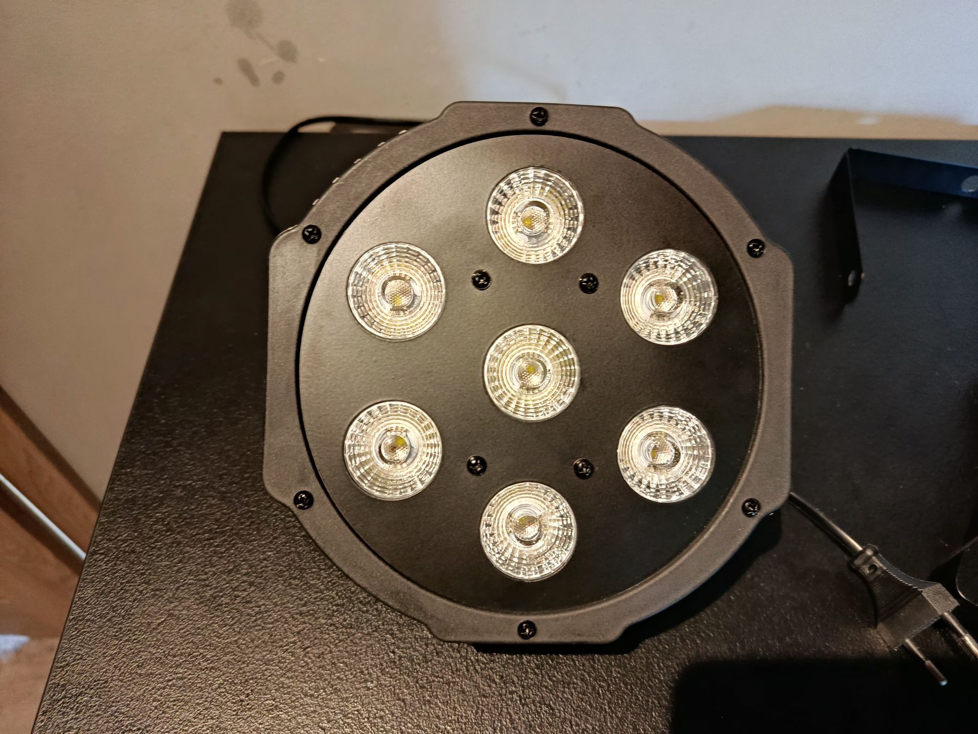 6xPAR LED RGBW 7x12w