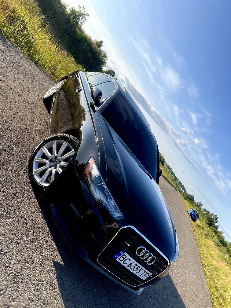 Продаю AUDI A6 .