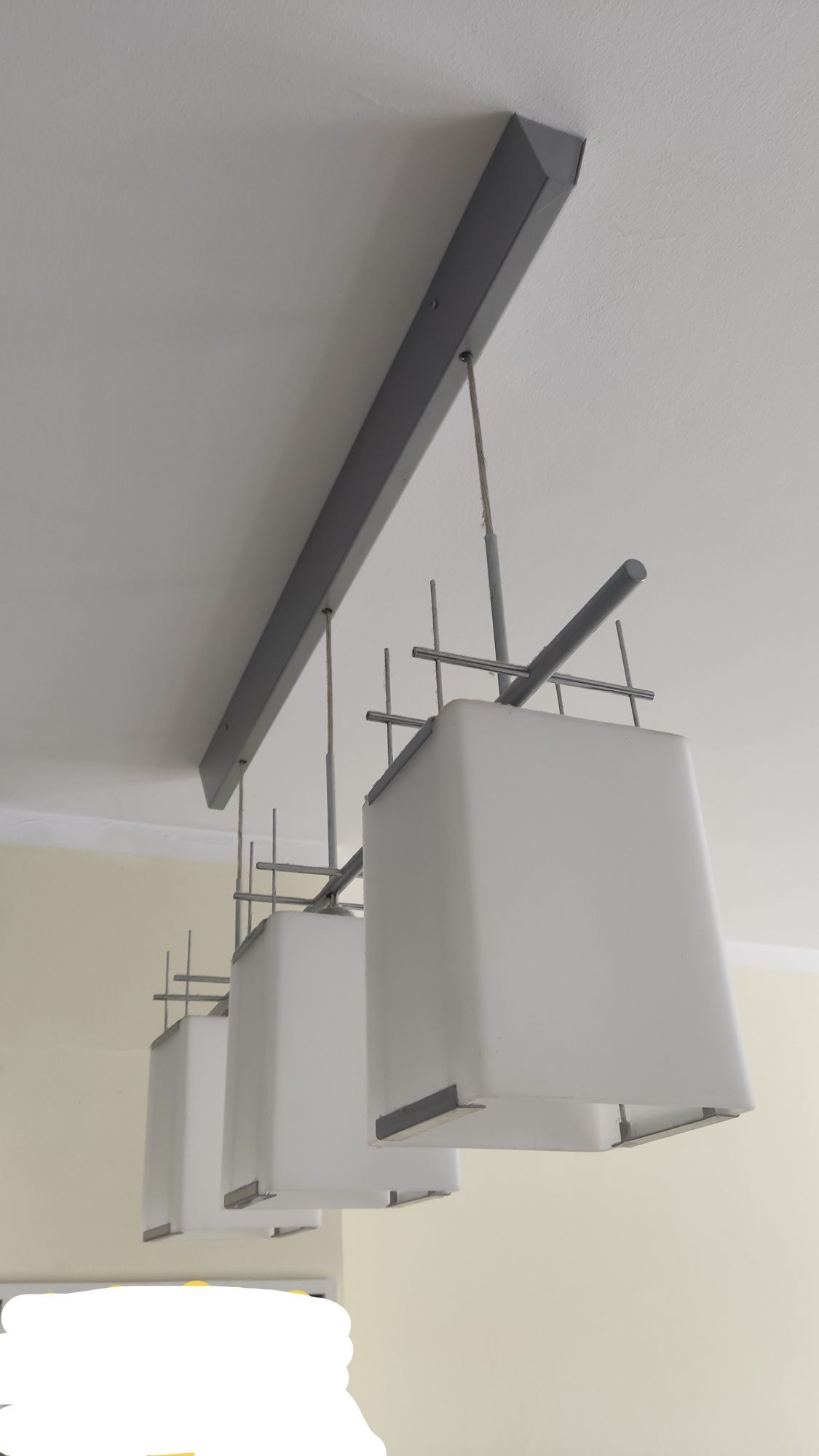 Nowoczesna lampa wisząca np. nad wyspę, barek, blat