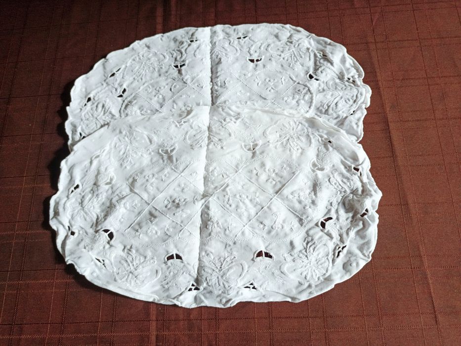 Panos bordados á mão