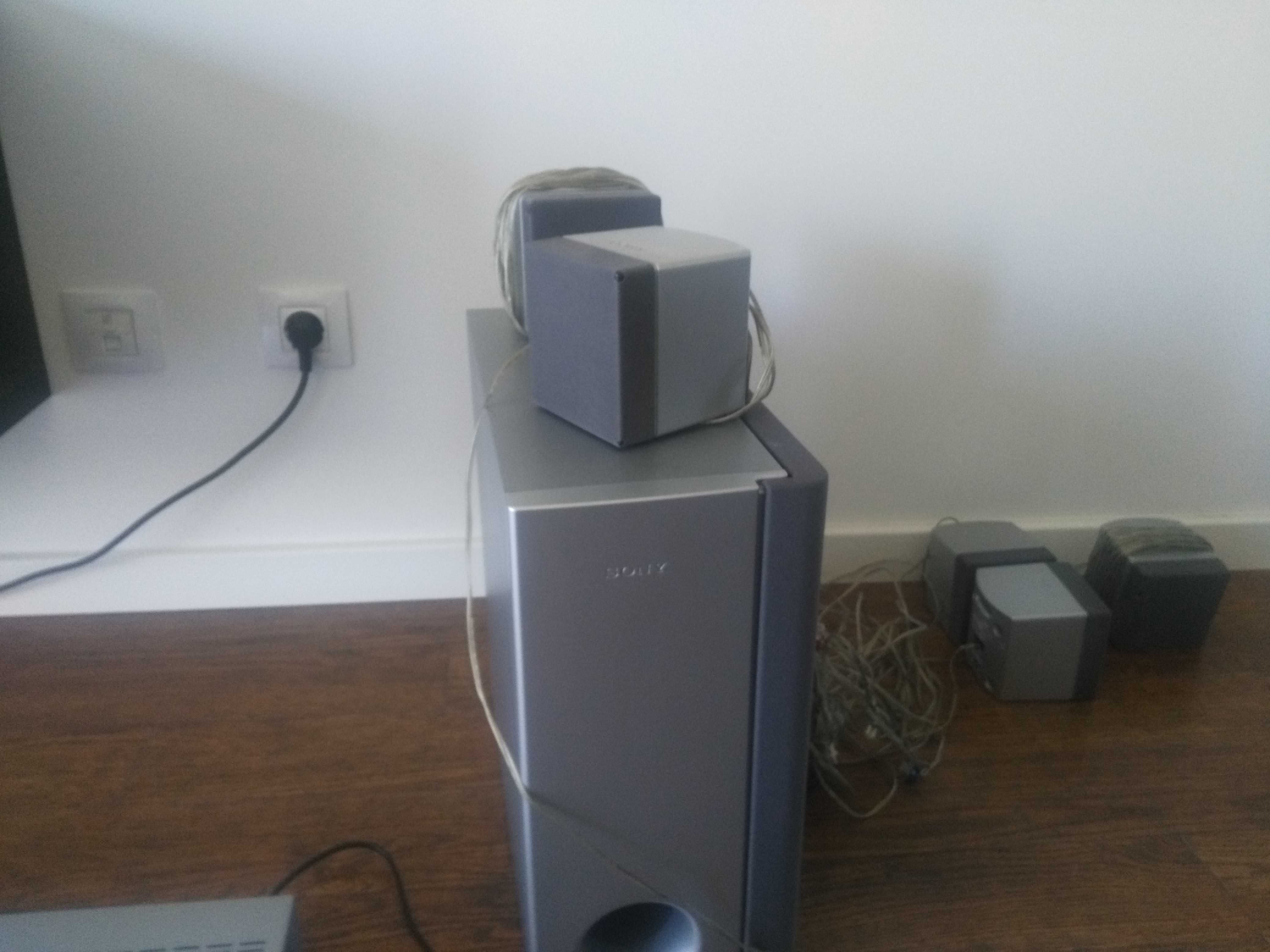 Aparelho de Som com sistema Sunround SONY