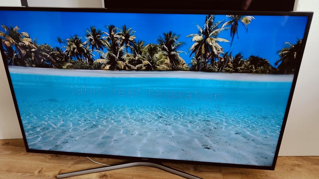 55cali smart tv 4K UHD , Wi-Fi ,bluetooth, DVB-T2