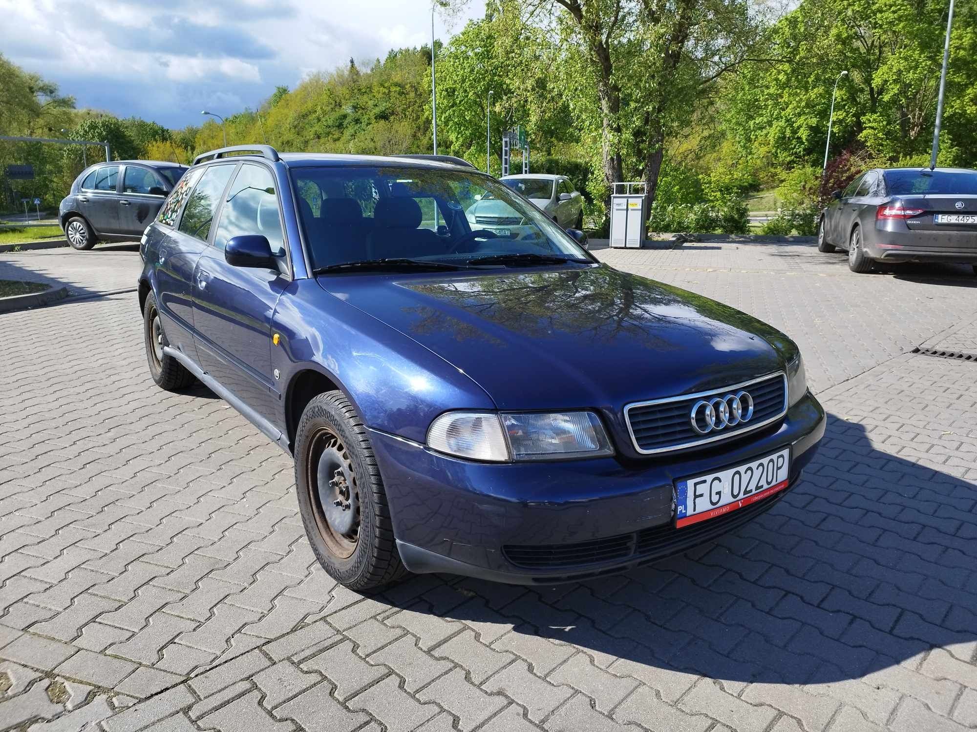 Audi A4B5 1.6 benzyna