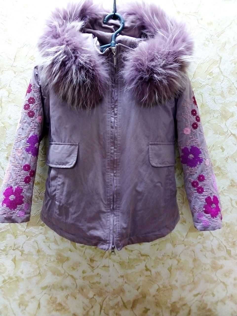 Красивая зимняя куртка для девочки