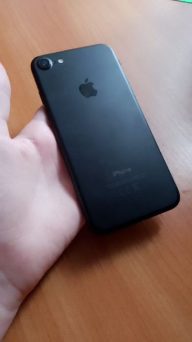 iPhone 7 128GB у гарному стані
