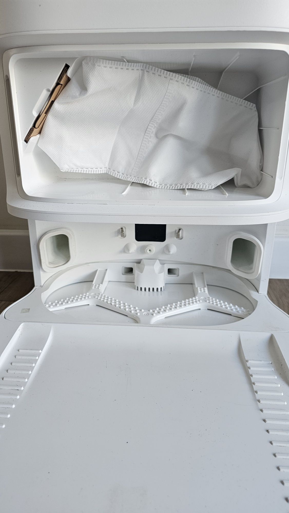 Robot sprzątający Dreame L10S Ultra biały mocowanie stacja czyszcząca