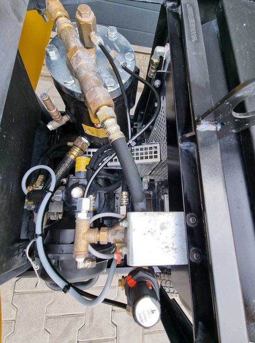 Kompresor KAESER M13E elektryczny7,5kW do agregatu Graco do pianowania