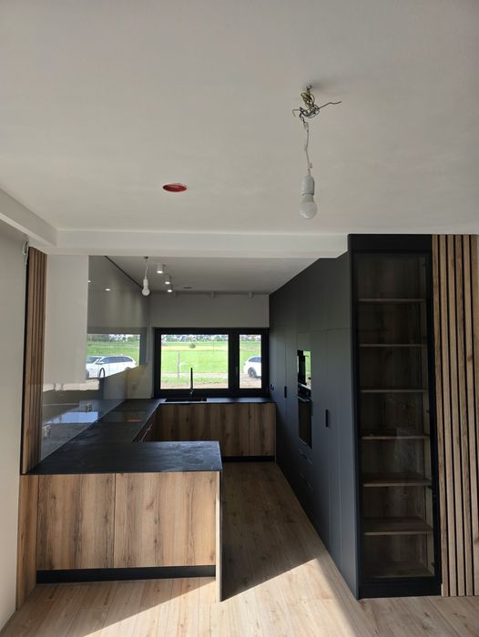 Meble & Szafy na wymiar