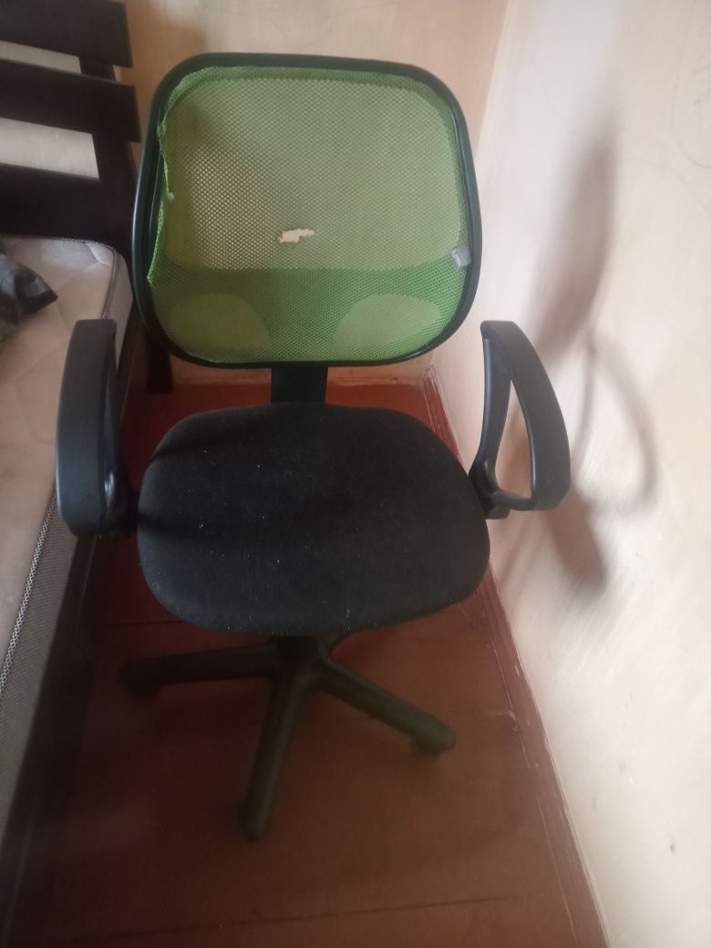 Офісне крісло гідравлічне