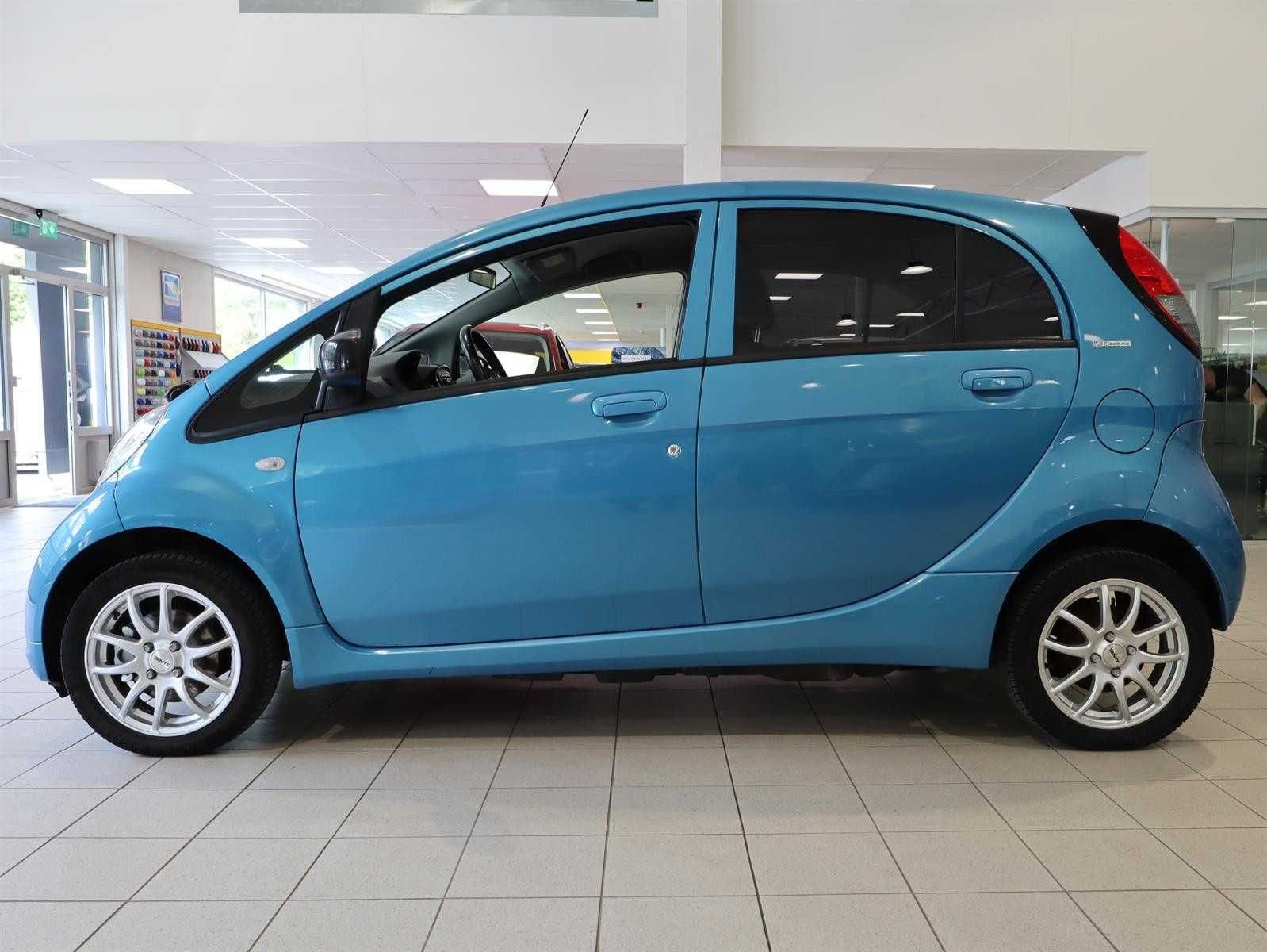 Peugeot iOn 2015, 2 комплекти коліс з дисками, один власник
