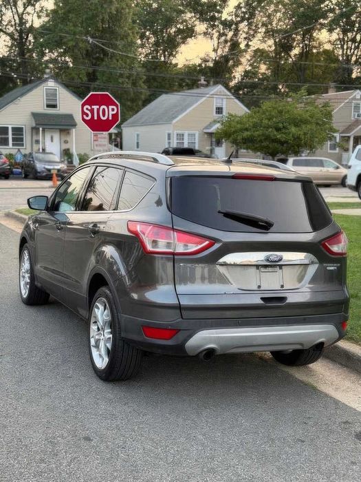 Ford Escape Titanium      2015