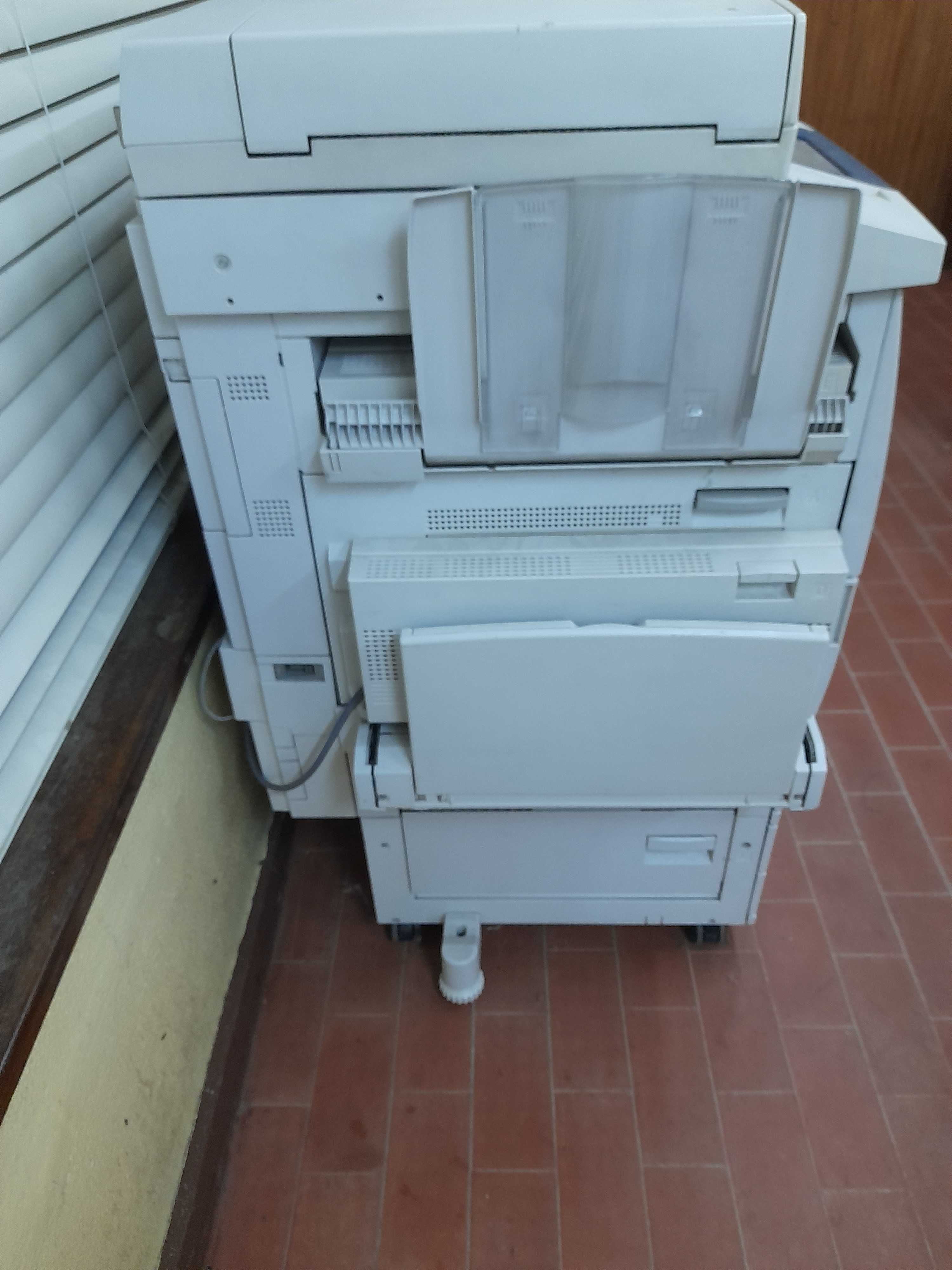 Fotocopiadora Xerox Workcentre 7232 + Toners NOVOS Originais DESOCUPAR