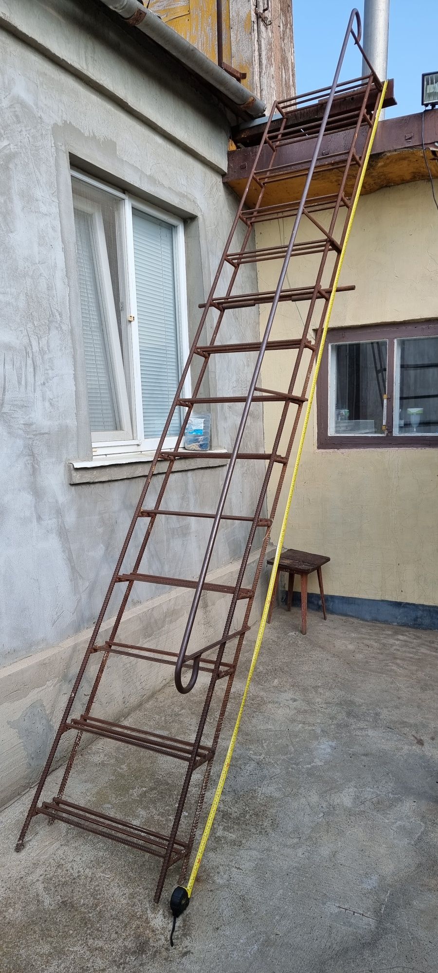 Лестница металлическая 4 м