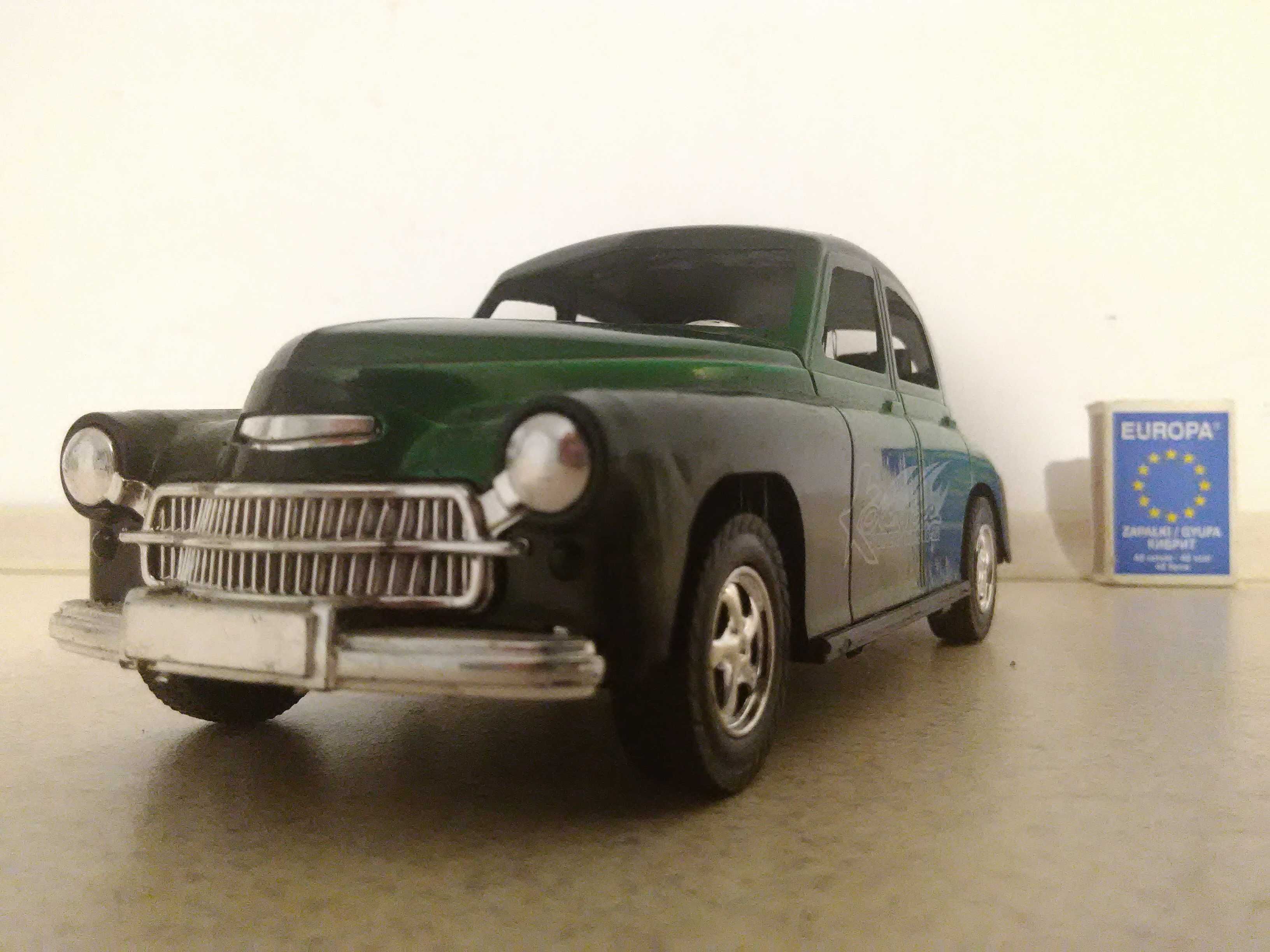WARSZAWA Garbus MAX Tuning model 1:24 RETRO 1/24 zabytek ( prl czz )