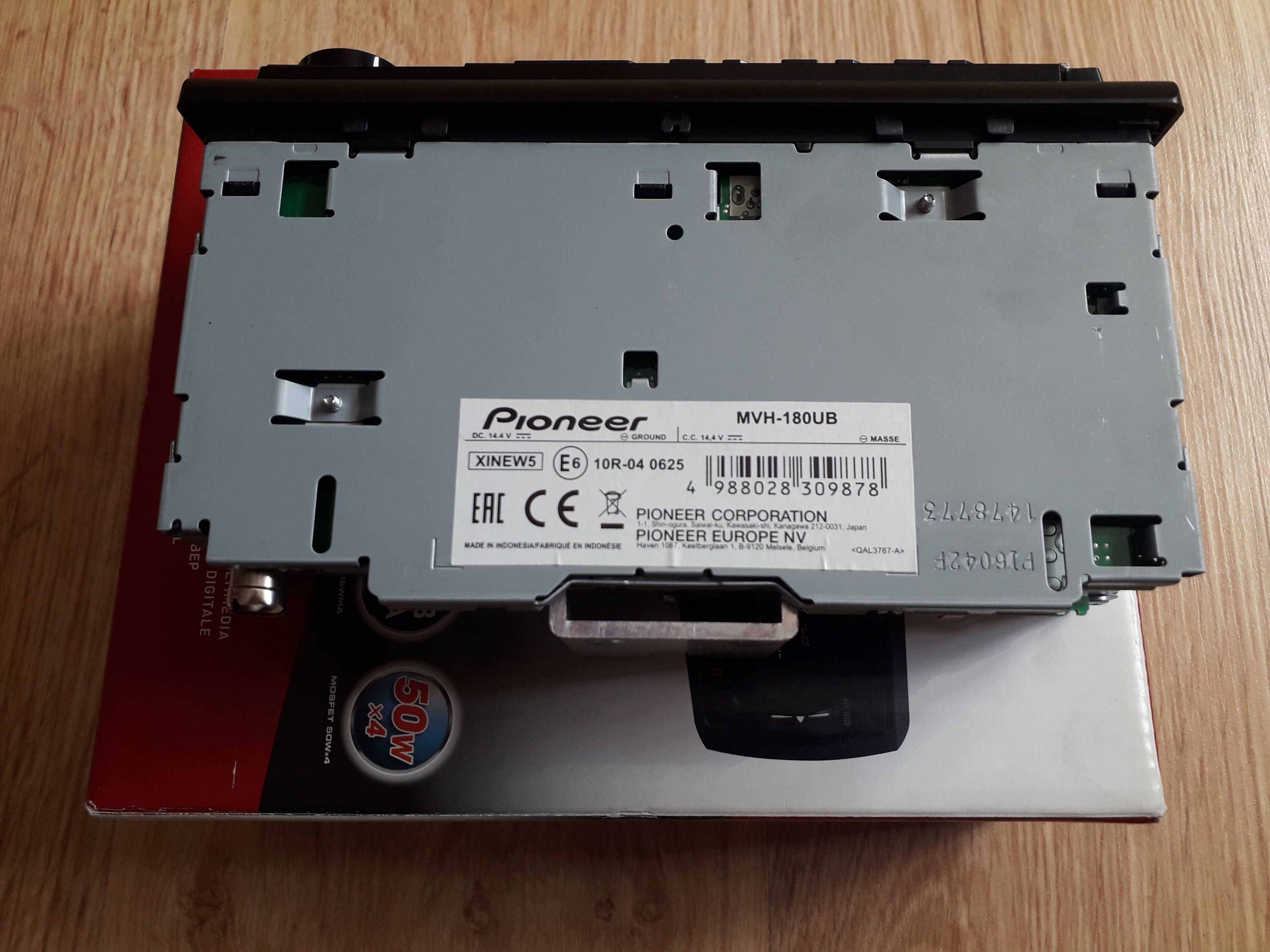 Radio samochodowe Pioneer MVH-180UB z USB / mp3 / 50Wx4 / ładny stan