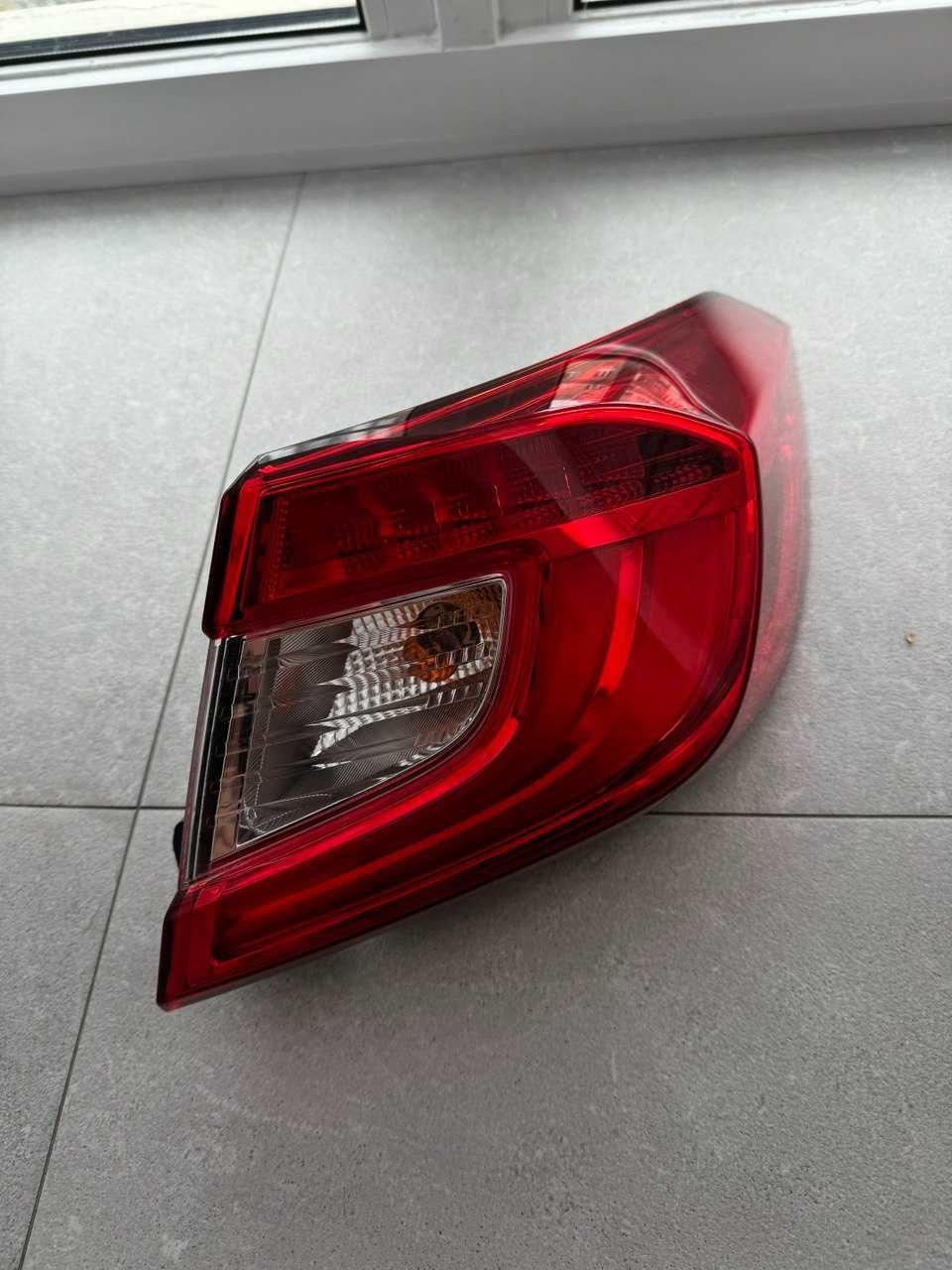 Комплект задніх фонарів на Honda Accord 10 2018+