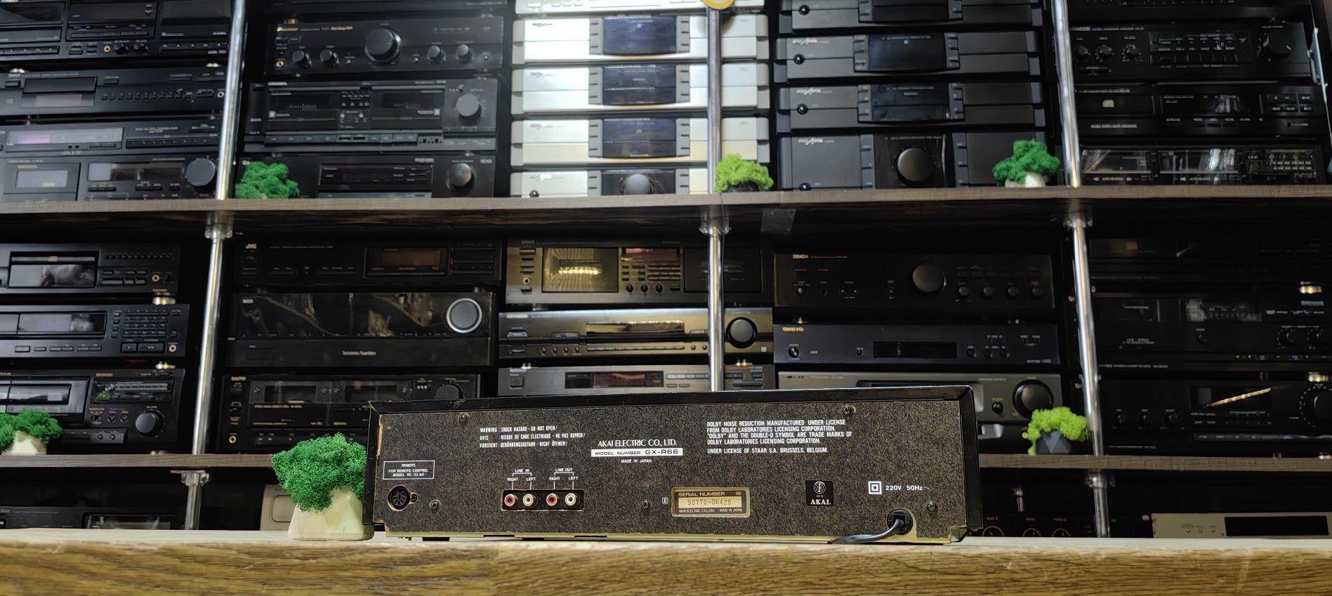 Касетний програвач Akai GX-R66