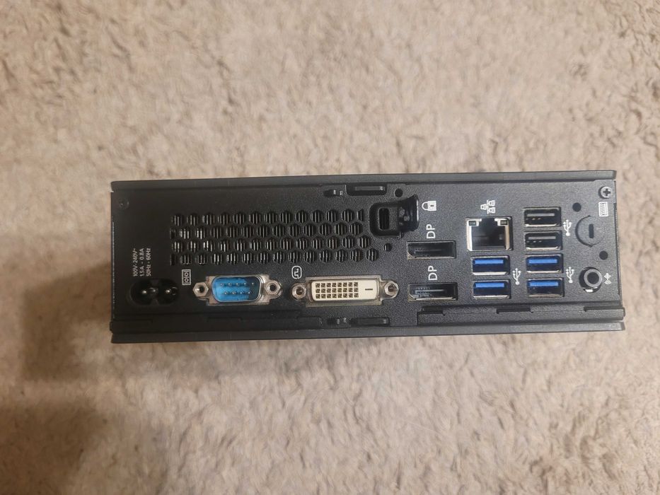 Fujitsu Esprimo Q956 i5 6500T 8GB 256GB SSD WiFi Win10 Pro