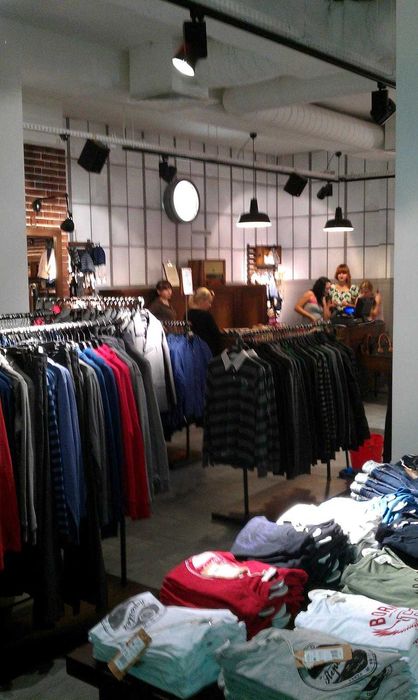 Meble Sklepowe - wyposażenie sklepu Medicine 150mkw