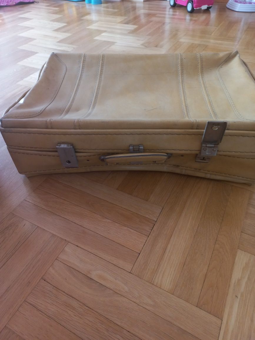 Stare walizki zabytki - pakiet 4 szt.