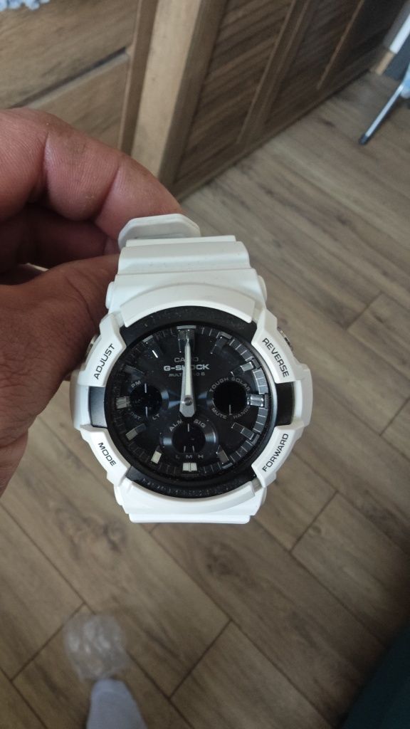 Zegarek Casio g-shock biały