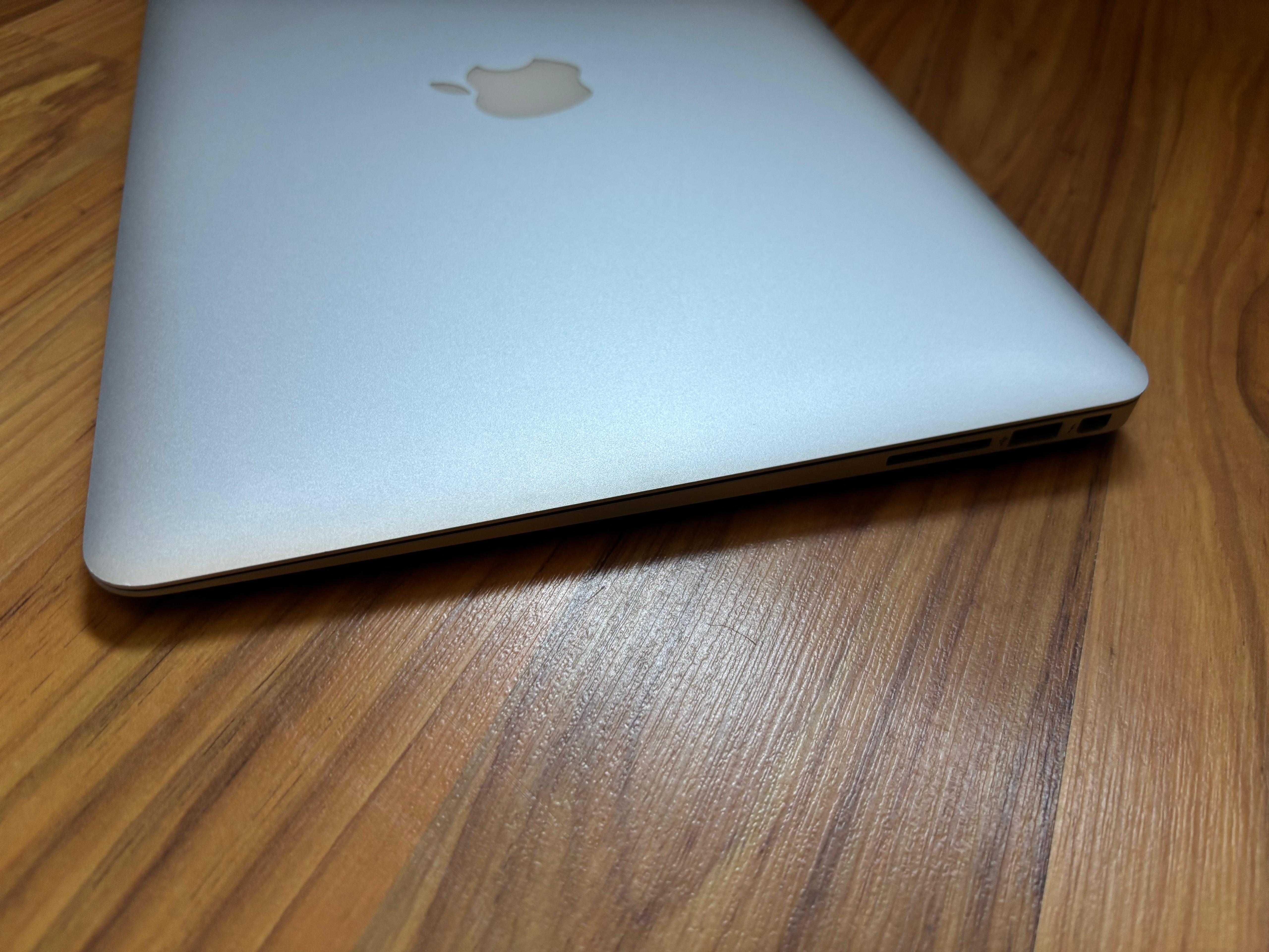 Apple MacBook Air 2017, 256GB SSD 76cykle ładowania !!!