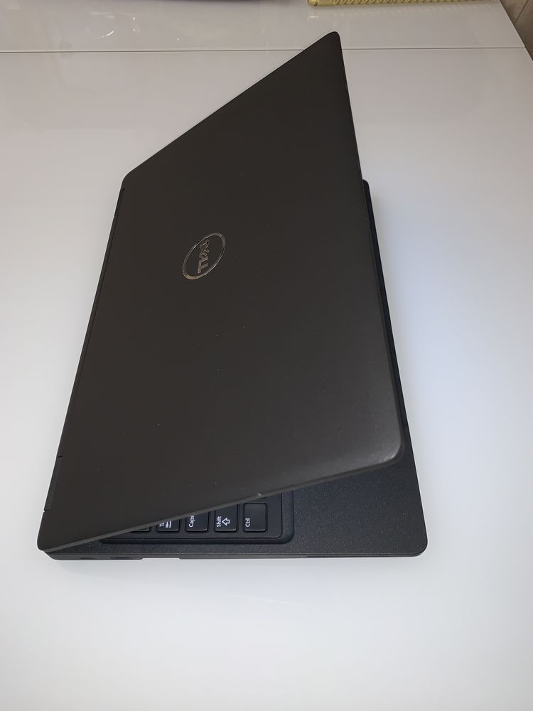 Dell 5580 i7-7820HQ 16Gb C/Garantia