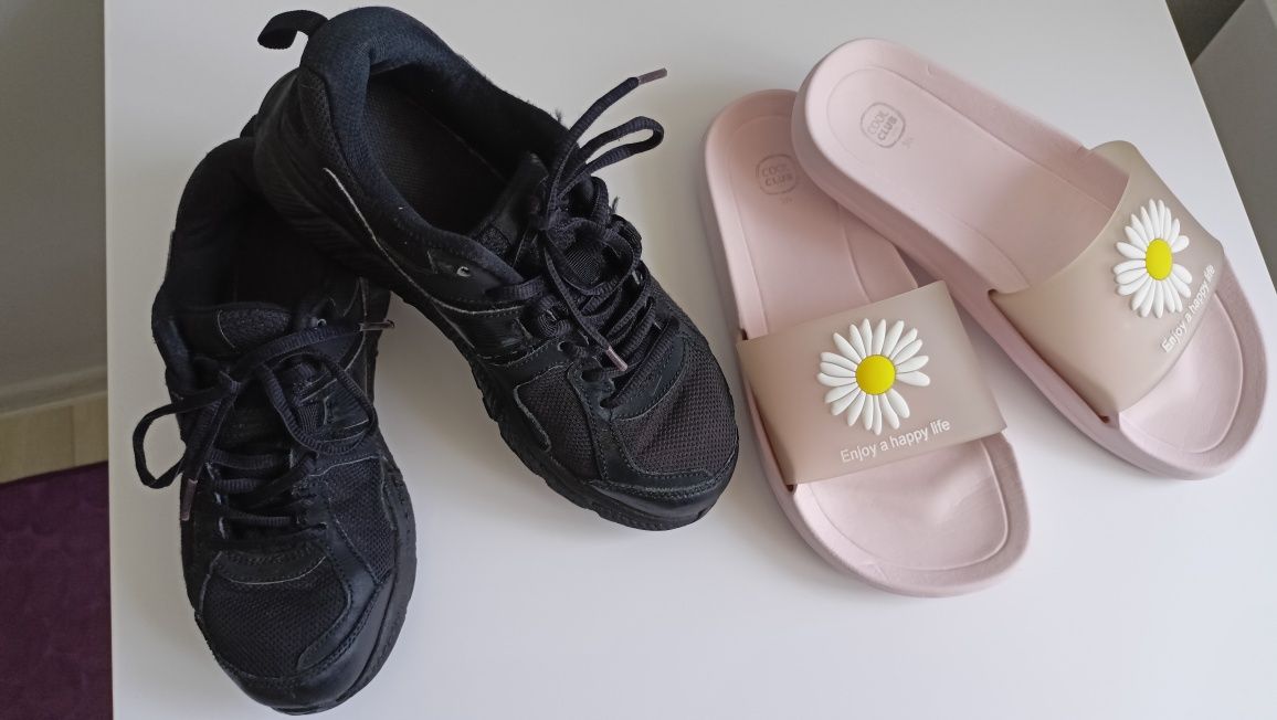 Sportowe sneakersy Nike + klapki r. 36