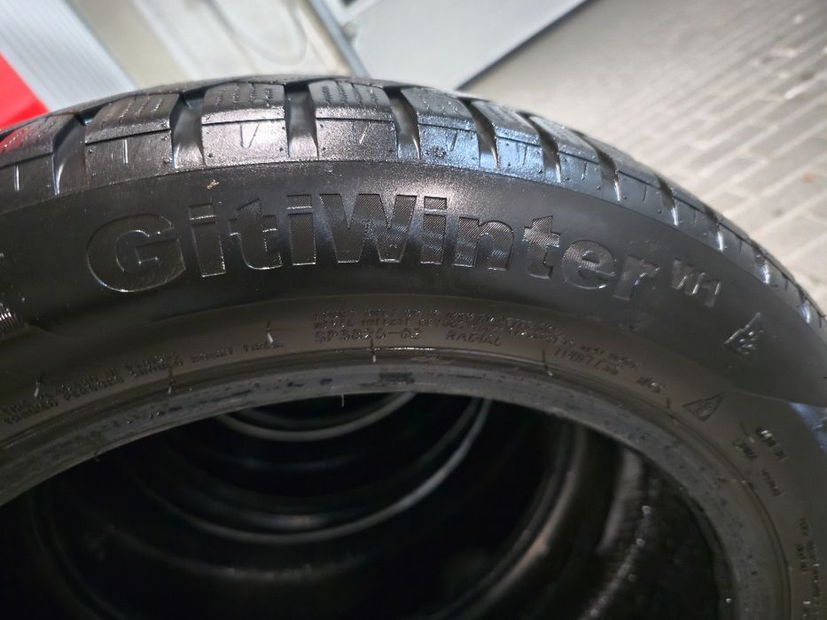 Opony zimowe 205/55/17  95V XL Komplet