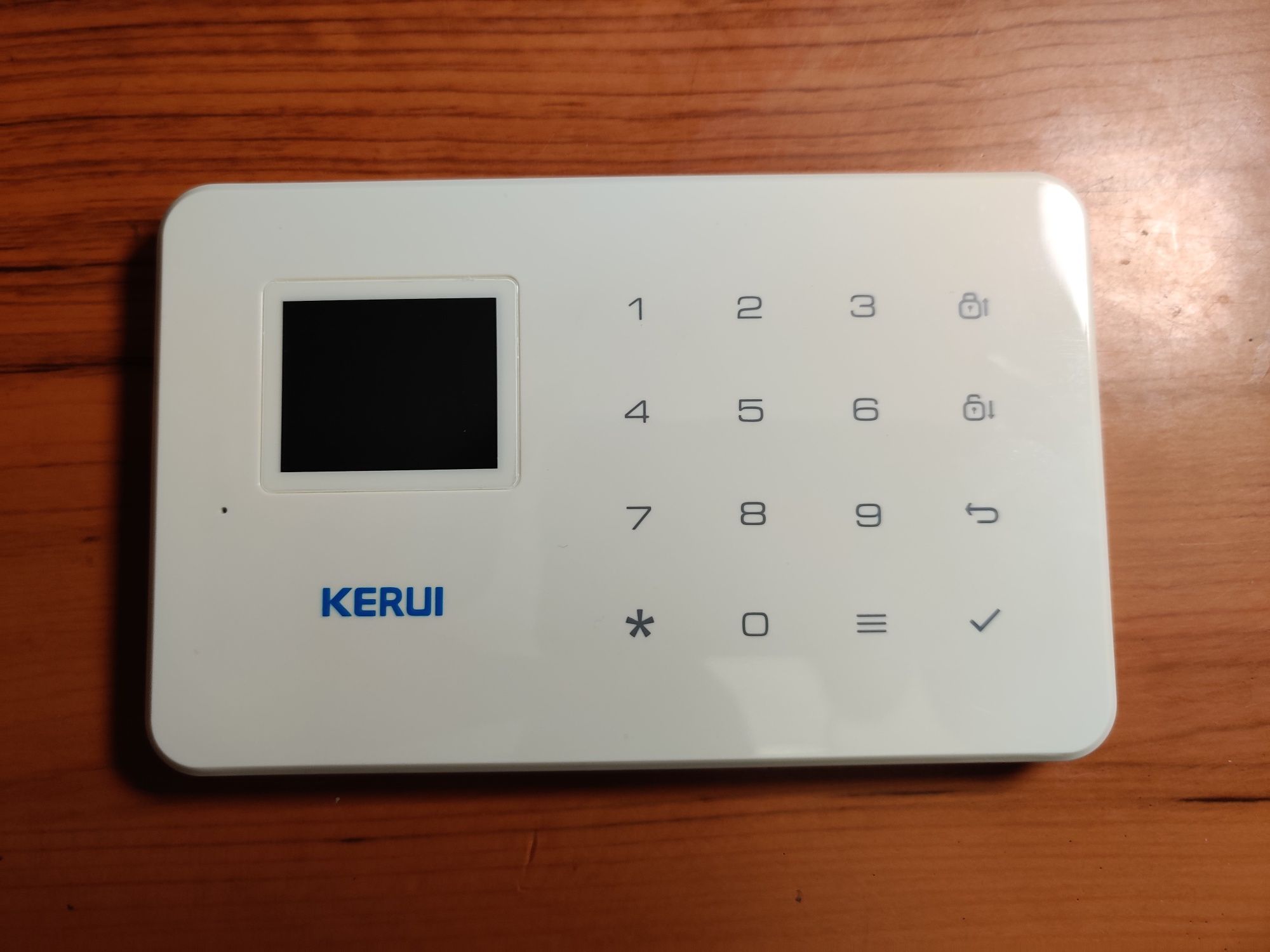 Продам централь сигналізацію GSM Kerui.