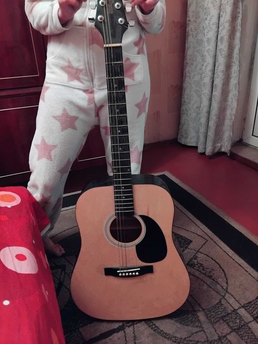 Гитара электро акустическая  Stagg, за приемлемую цену!