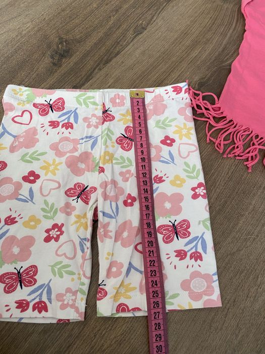 Яскравий стильний якісний костюмчик C&A