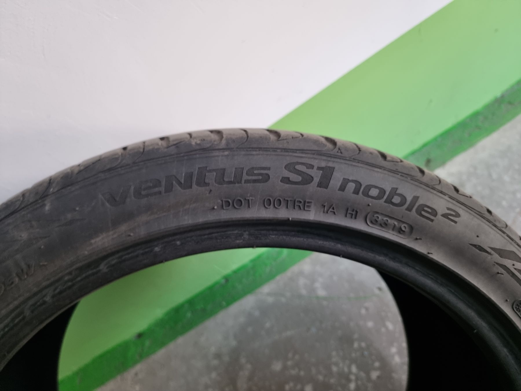 Продам шины Hankook Ventus S1 noble² 235/40zr18.