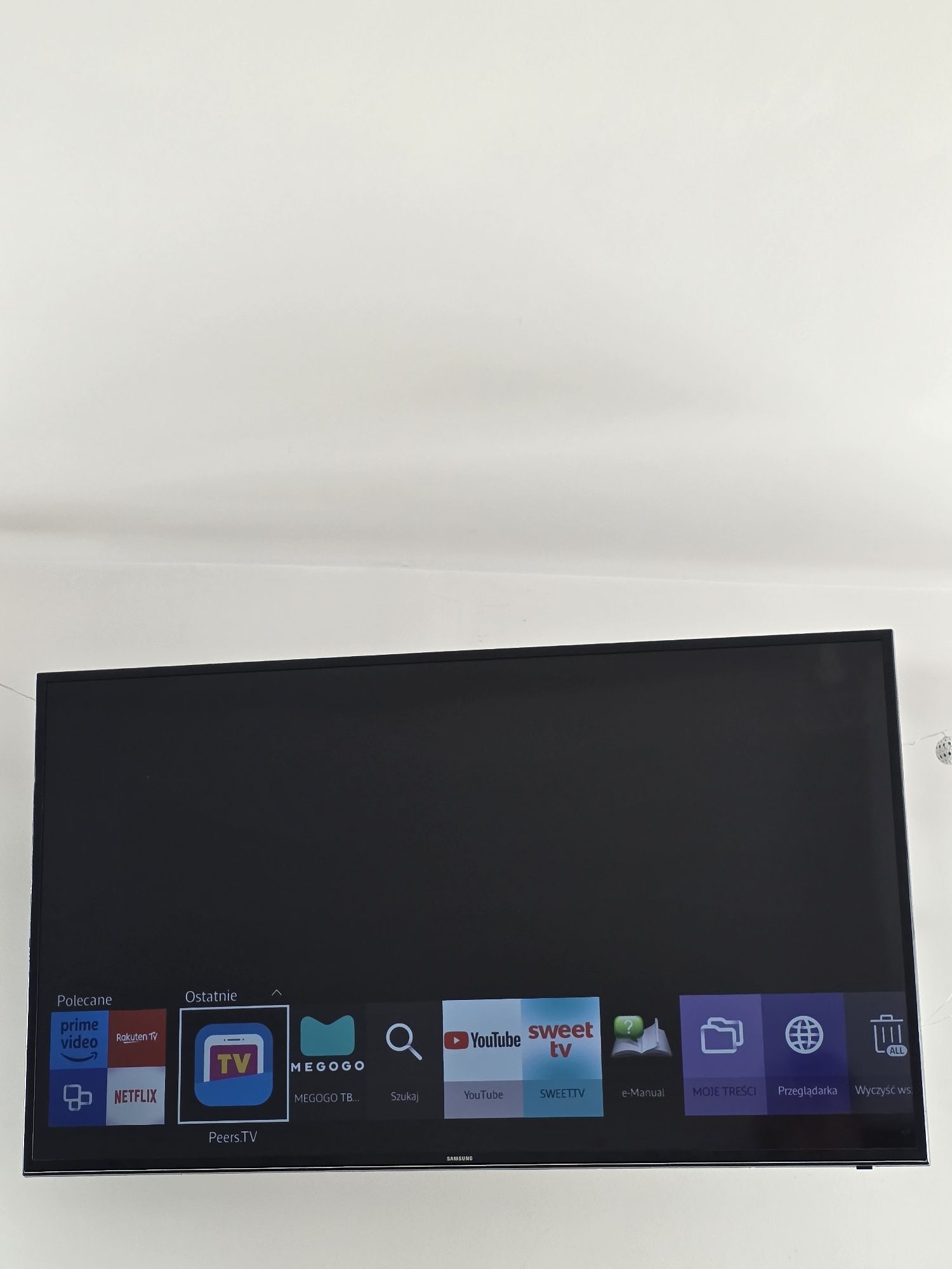 Sprzedam telewizor 43 duim 4K UHD LED SMART TV 
4K UHD LED Smart TV.