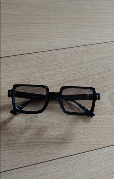 Okulary z fotochromem.