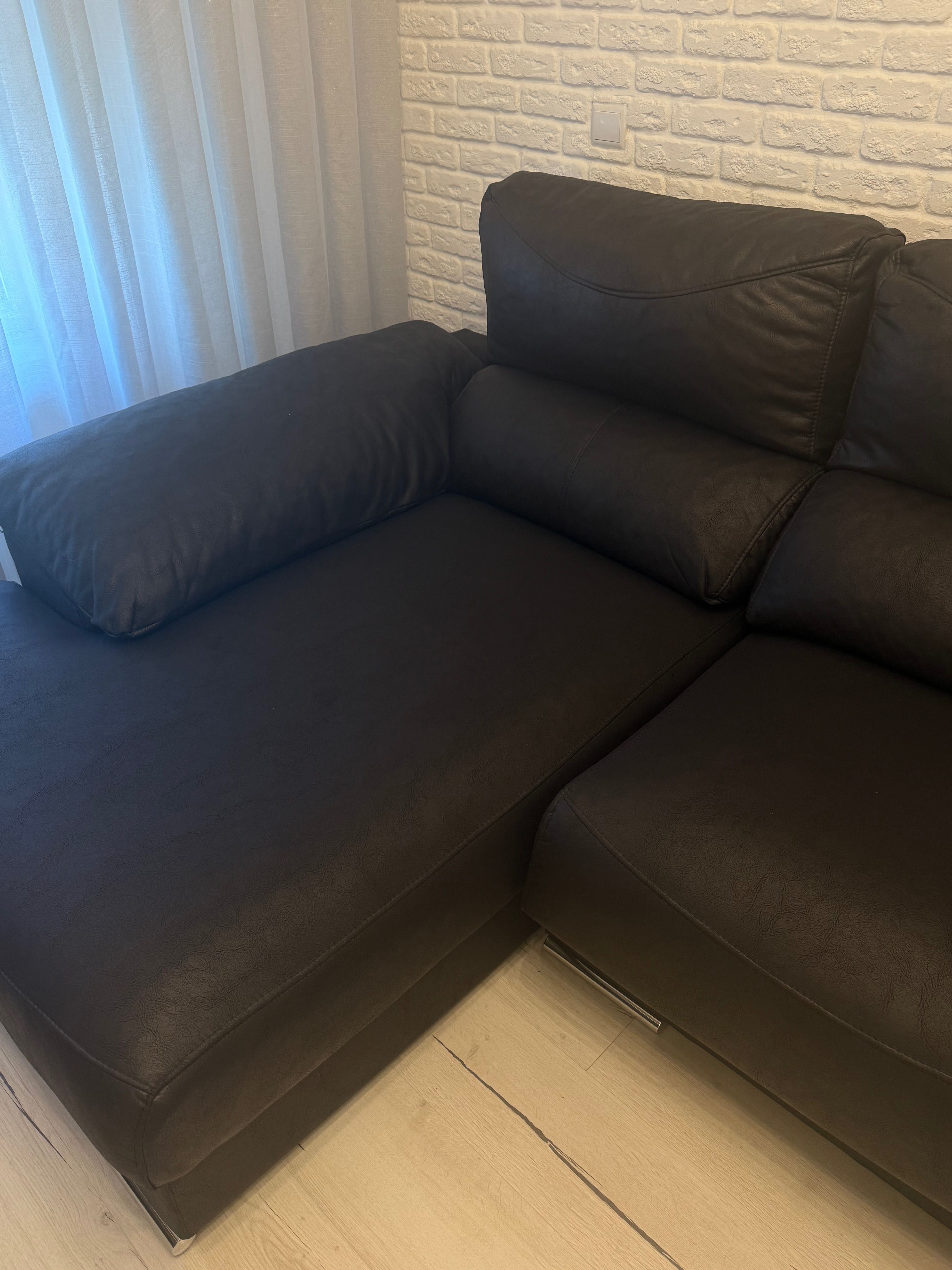 Sofá NOVO preto com chaise longue