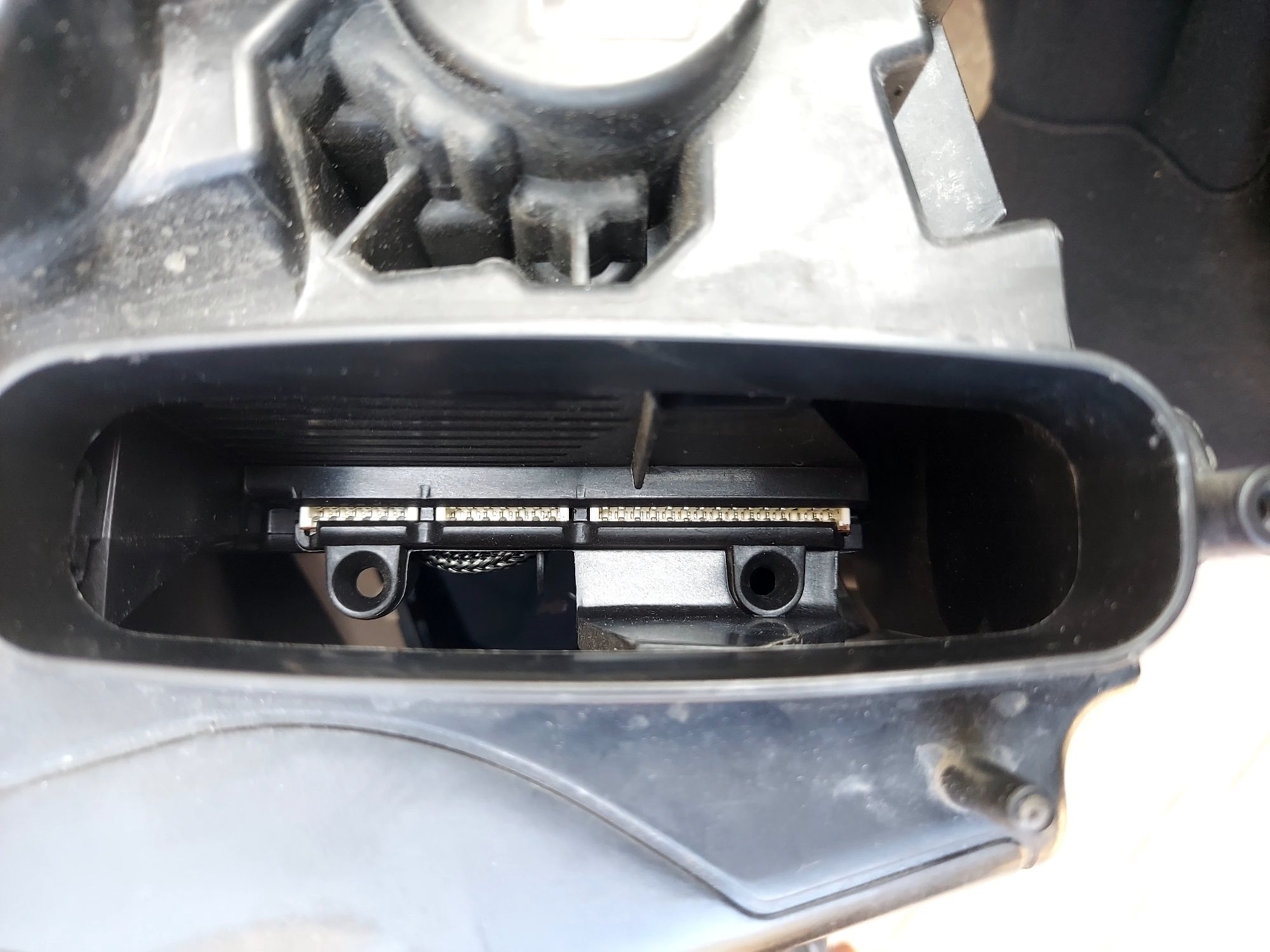 Lampa reflektor BMW F30 F31 xenon skrętna dynamic prawa EUROPA
