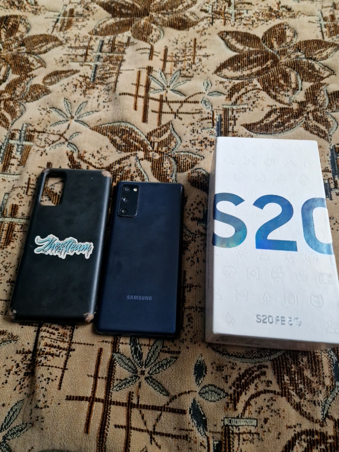 Продам s20 fe на снапдрегоні