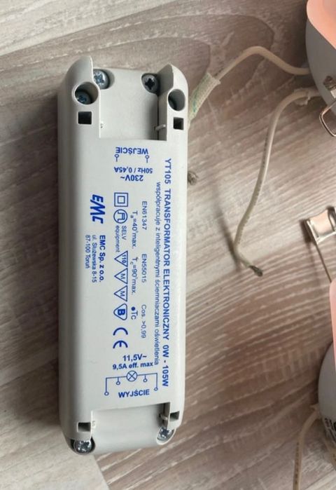 Różowo brzoskwiniowe kwadratowe kinkiety