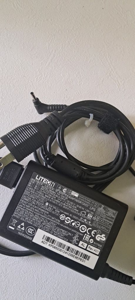 Зарядка ноутбука Acer зарядне 19 V 3.42A 65W 3,0*1,1 оригінал