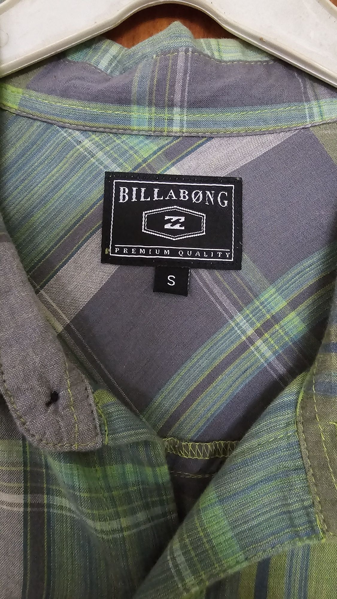 Camisa Billabong nova  tamanho M