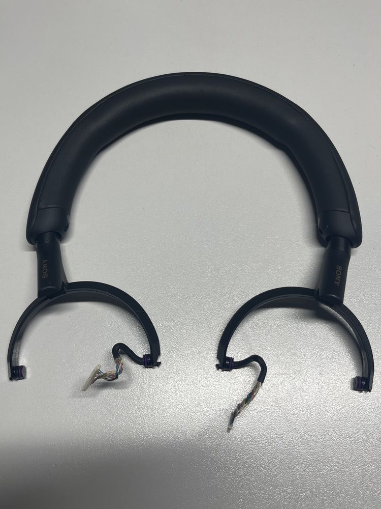 Sony WH-1000XM5 дуга (корпус, оправа) навушників.
