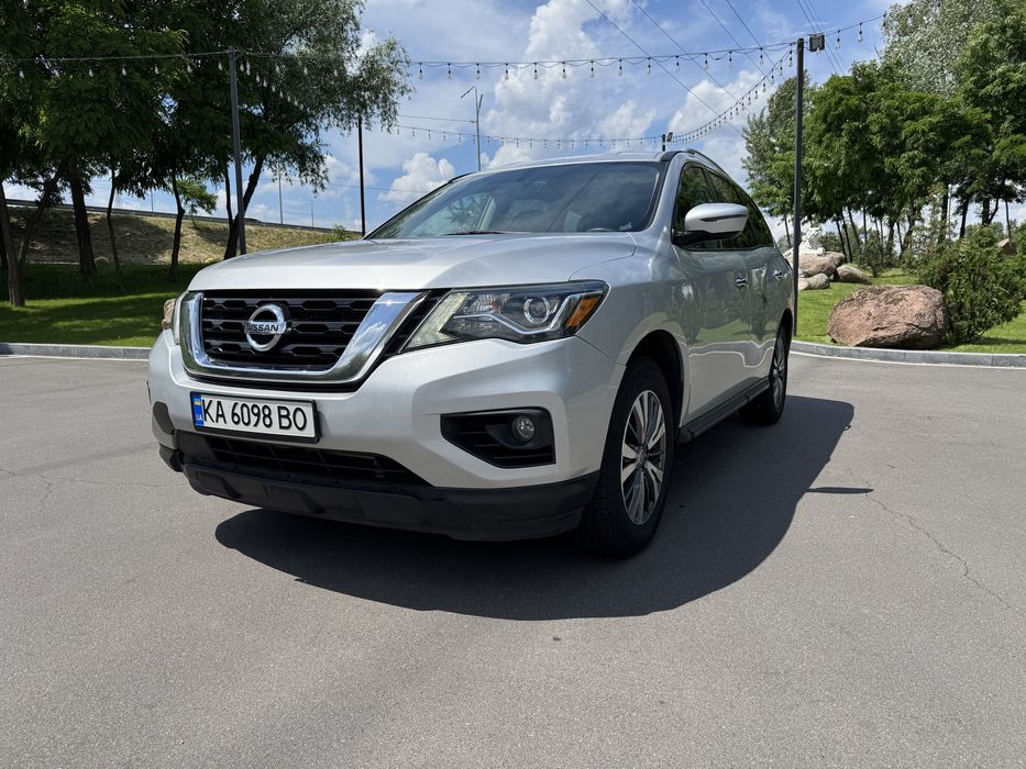 Nissan Pathfinder 2017 року на 4х4