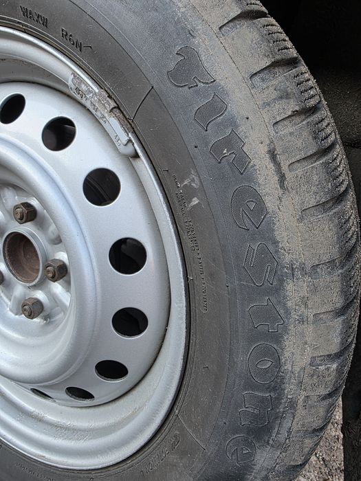 Felgi stalowe  16 cali z czujnikam ciśnienia i .Kola zimowe .Toyota